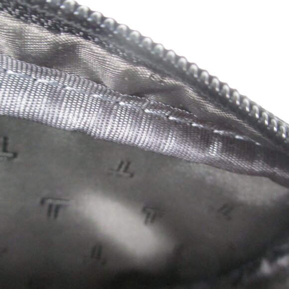 TUMI TRAVEL BAG - Picture 8 of 12